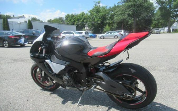 2016 Yamaha YZF-R1S