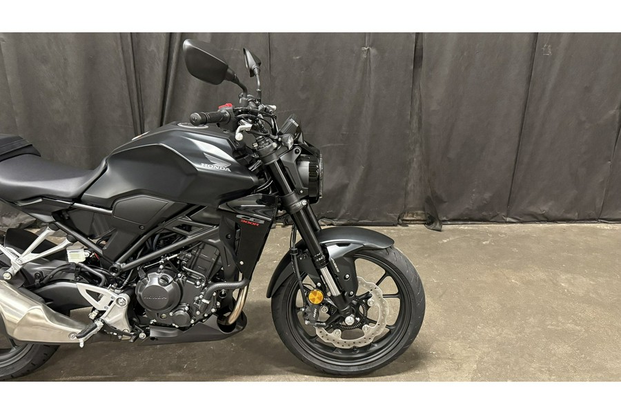 2025 Honda CB300R ABS