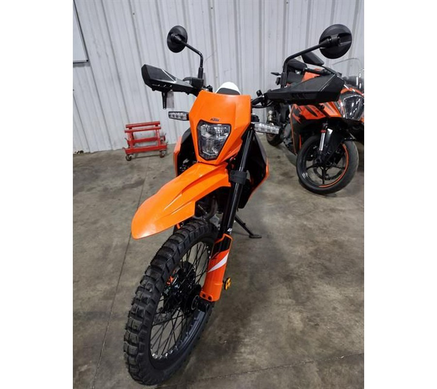 2026 KTM 390 Enduro R