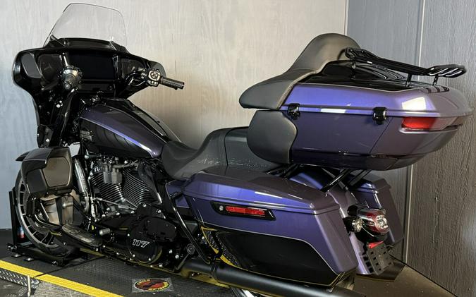 2026 Harley-Davidson® Street Glide Limited FLHXL PRPLE ABYSS/BLK W/ PINSTRIP