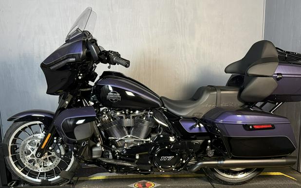 2026 Harley-Davidson® Street Glide Limited FLHXL PRPLE ABYSS/BLK W/ PINSTRIP