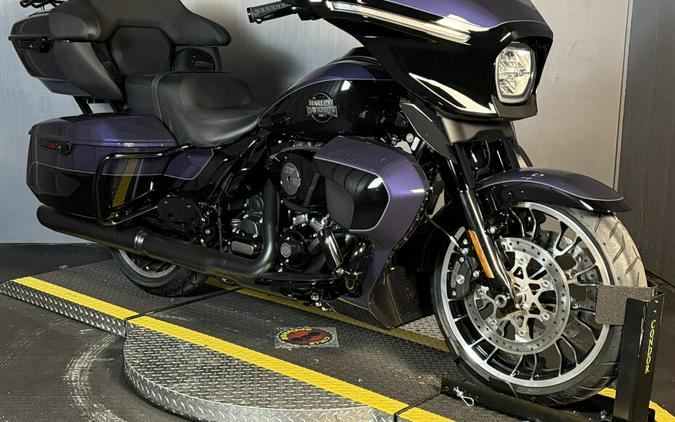 2026 Harley-Davidson® Street Glide Limited FLHXL PRPLE ABYSS/BLK W/ PINSTRIP