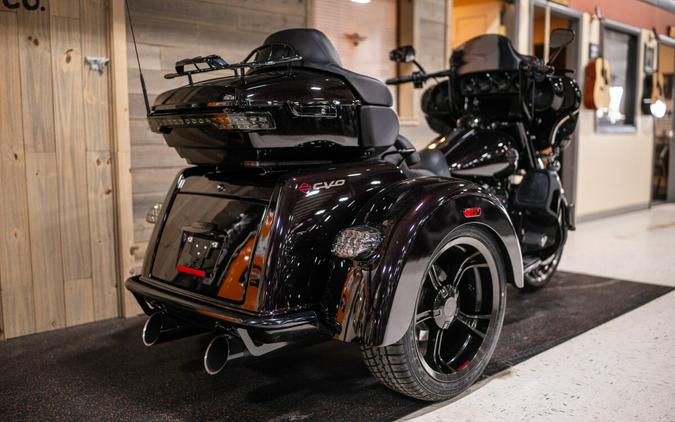 2021 CVO Tri Glide (FLHTCUTGSE)