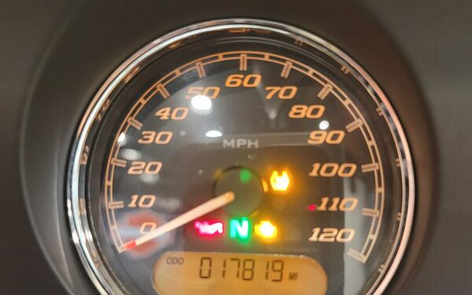 2021 Harley-Davidson® Tri Glide® Ultra Vivid Black FLHTCUTG