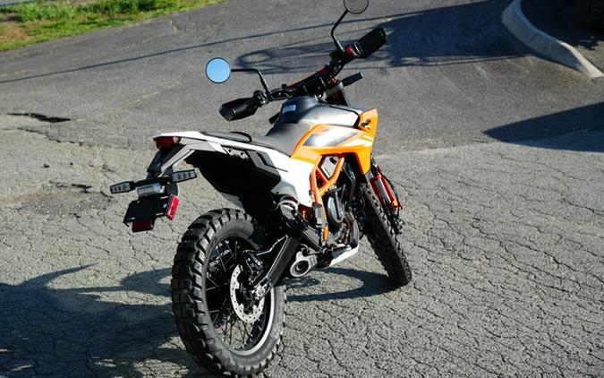 2026 KTM Enduro 390 R