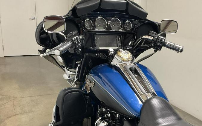 2018 Harley-Davidson® 115th Anniversary Tri Glide® Ultra Legend Blue/Vivid Black