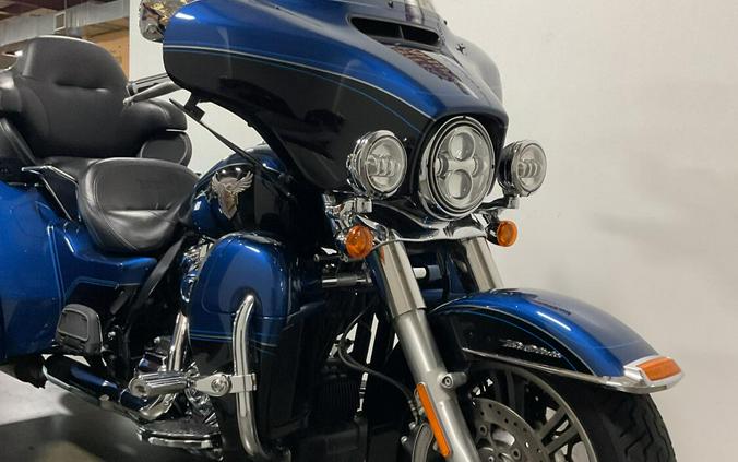 2018 Harley-Davidson® 115th Anniversary Tri Glide® Ultra Legend Blue/Vivid Black