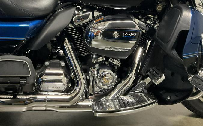 2018 Harley-Davidson® 115th Anniversary Tri Glide® Ultra Legend Blue/Vivid Black