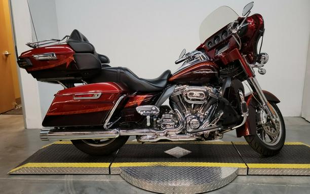 FLHTKSE 2014 CVO™ Electra Glide Ultra Limited®