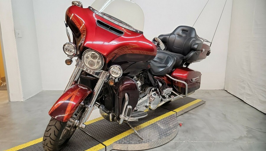 FLHTKSE 2014 CVO™ Electra Glide Ultra Limited®