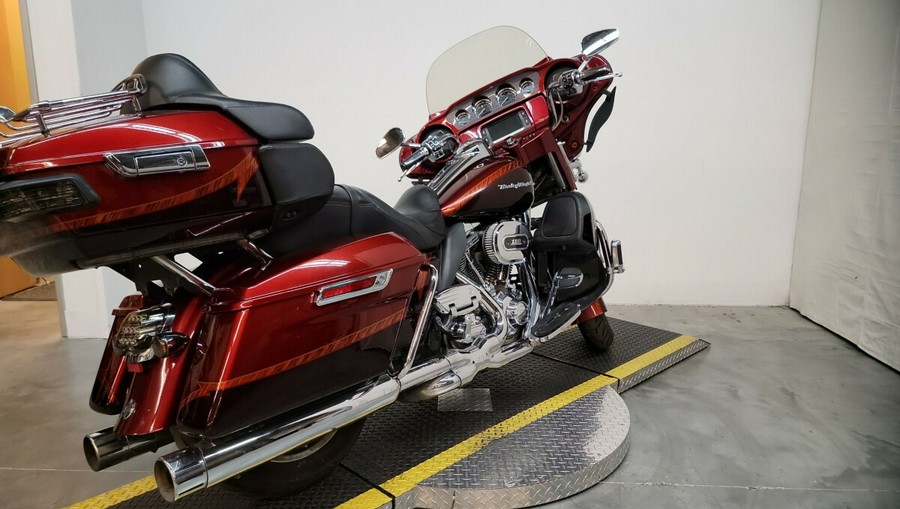 FLHTKSE 2014 CVO™ Electra Glide Ultra Limited®