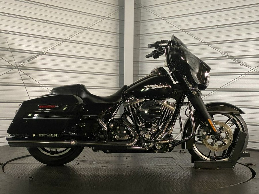 2015 Harley-Davidson® FLHXS - Street Glide® Special