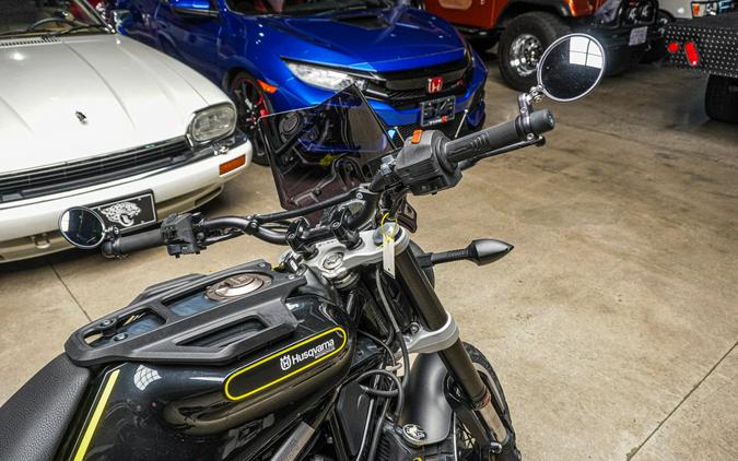 2019 Husqvarna SVARTPILEN
