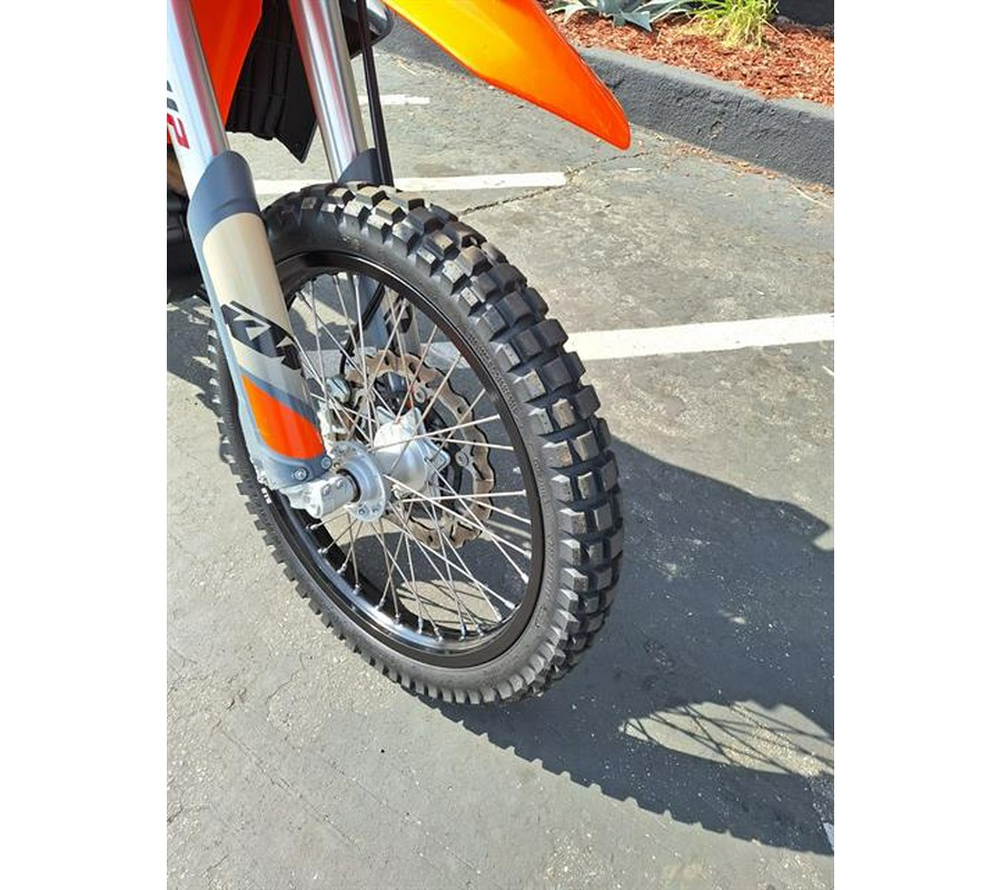 2023 KTM 690 Enduro R