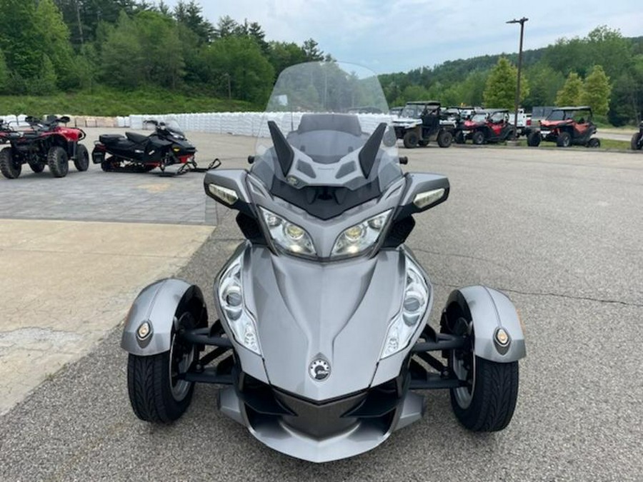 2012 Can-Am® Spyder® RT Audio & Convenience SE5