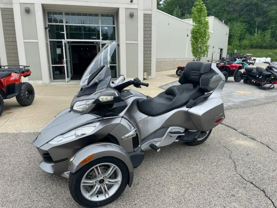 2012 Can-Am® Spyder® RT Audio & Convenience SE5