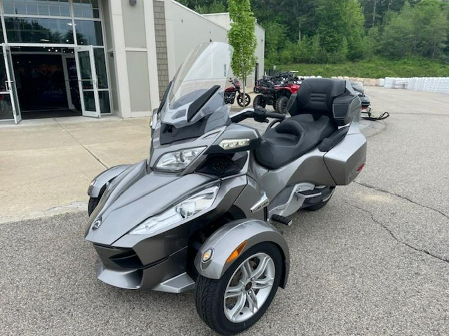 2012 Can-Am® Spyder® RT Audio & Convenience SE5