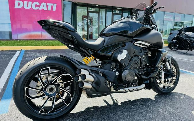 2024 Ducati Diavel V4 Black