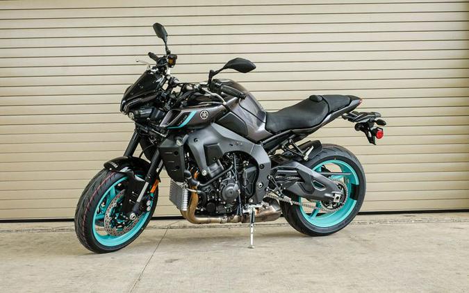 New 2024 YAMAHA MT10 MIDNIGHT CYAN