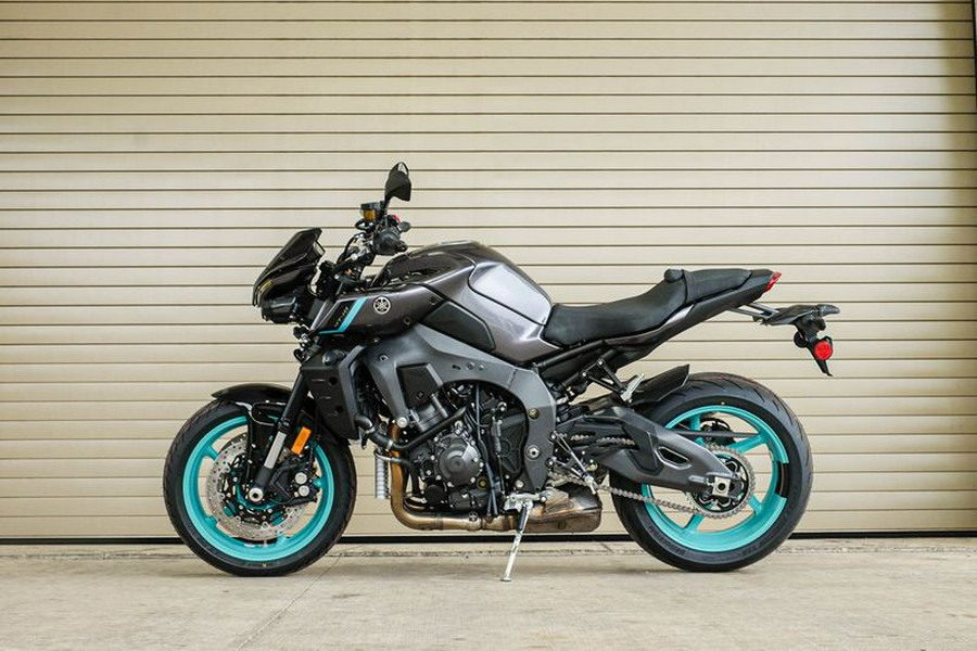 New 2024 YAMAHA MT10 MIDNIGHT CYAN