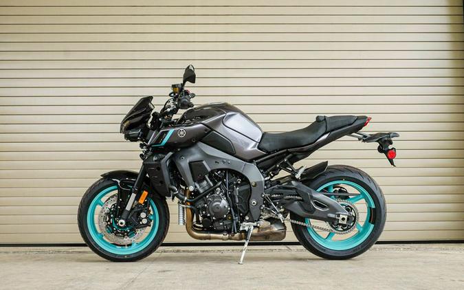 New 2024 YAMAHA MT10 MIDNIGHT CYAN