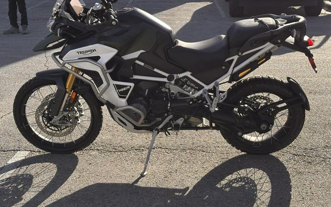 2023 Triumph Tiger 1200 Rally Explorer Matte Khaki Green