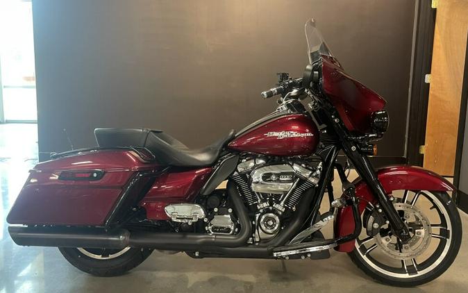 2017 Harley-Davidson® Street Glide® Special Velocity Red Sunglo