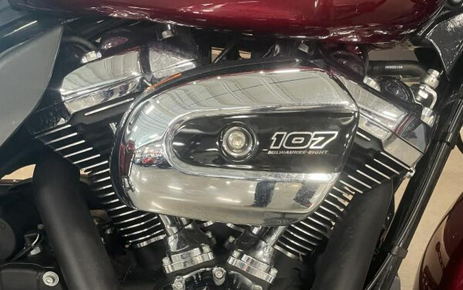 2017 Harley-Davidson® Street Glide® Special Velocity Red Sunglo