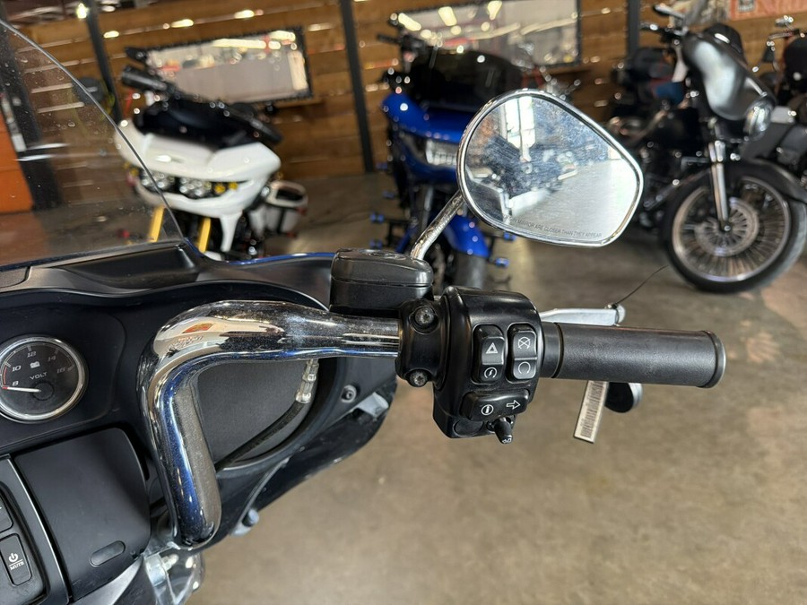 FLHTCUTG 2017 Tri Glide® Ultra