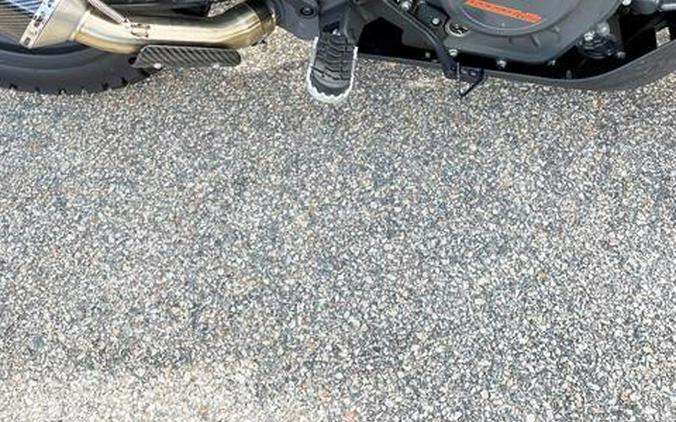 2024 Adventure 390 - KTM