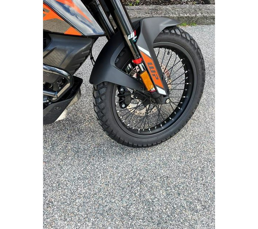 2024 Adventure 390 - KTM