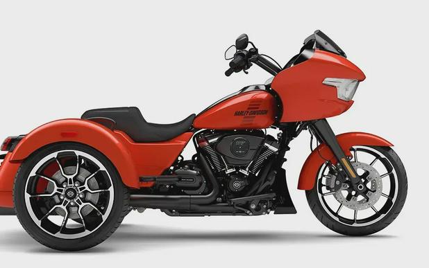 2026 Harley-Davidson® Road Glide 3 Blood Orange Black Trim