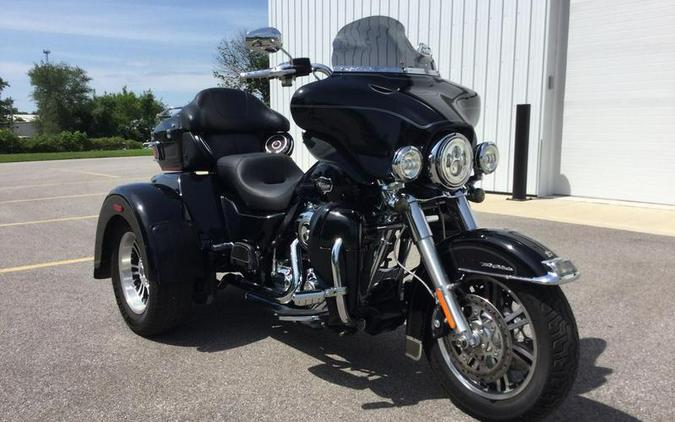 2011 Harley-Davidson® FLHTCUTG - Tri Glide® Ultra Classic®
