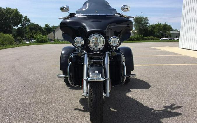 2011 Harley-Davidson® FLHTCUTG - Tri Glide® Ultra Classic®