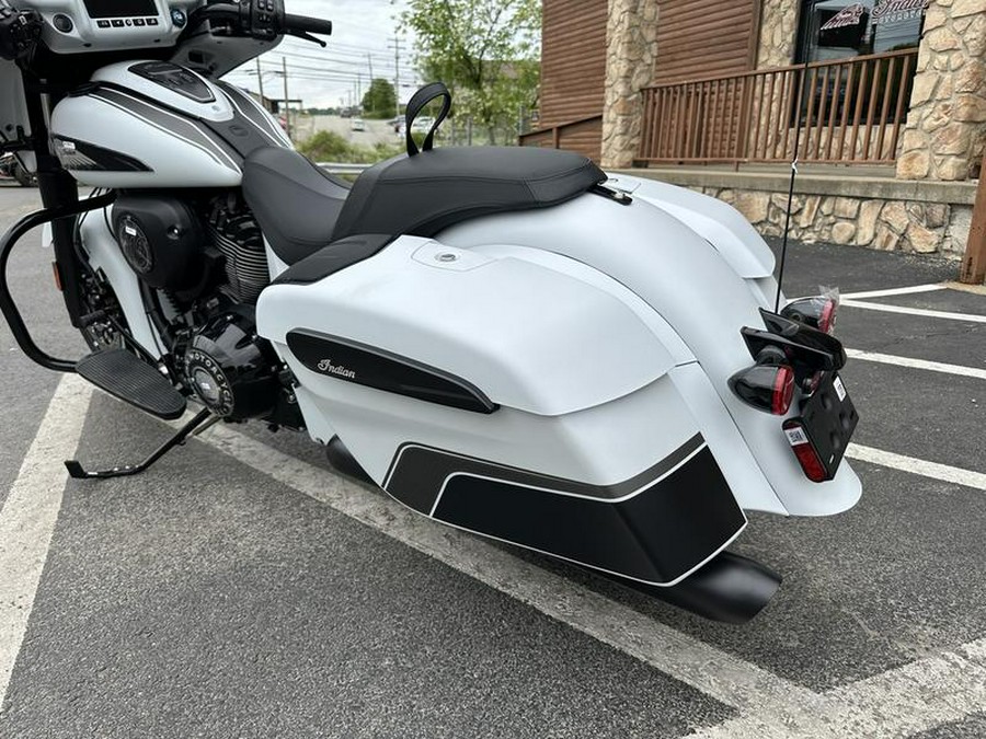 2024 Indian Motorcycle® Chieftain® Dark Horse® w/Powerband Audio Pkg Ghost White Metallic Smoke wit