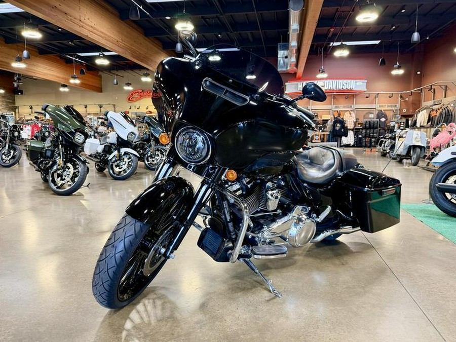 FLHX 2018 Street Glide®