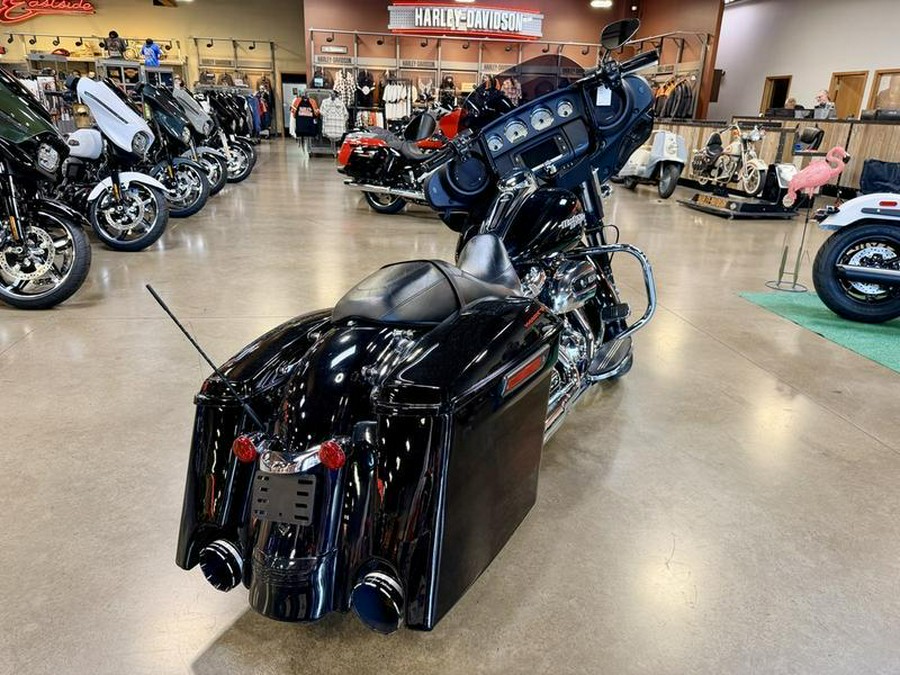 FLHX 2018 Street Glide®