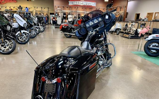 FLHX 2018 Street Glide®