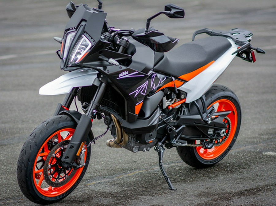 2024 KTM 890 SMT