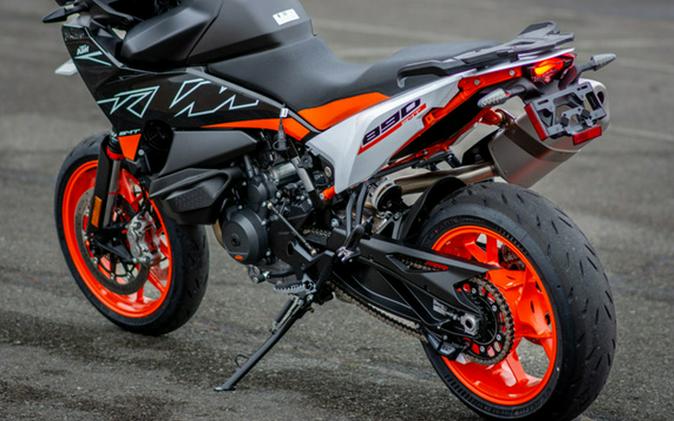 2024 KTM 890 SMT