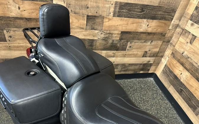 2019 Harley-Davidson® Heritage Classic 114 Billiard Blue/Billiard White FLHCS