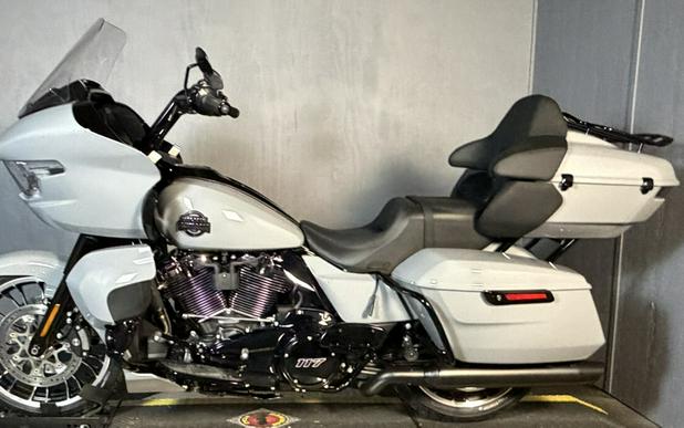 2026 Harley-Davidson® Road Glide Limited FLTRXL DRK BILIARD GRY