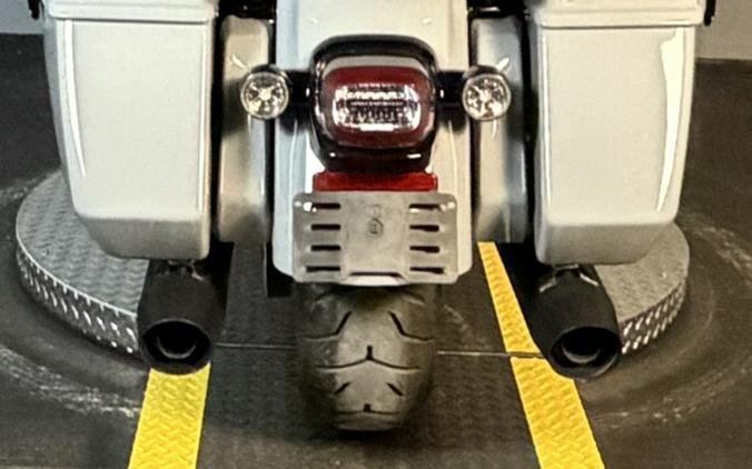 2026 Harley-Davidson® Road Glide Limited FLTRXL DRK BILIARD GRY