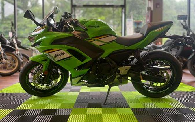 2025 Kawasaki Ninja® 650 KRT Edition ABS