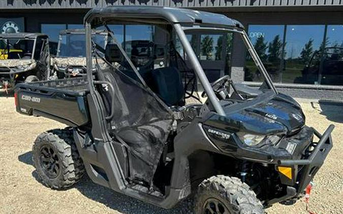 2024 Can-Am Defender XT HD10