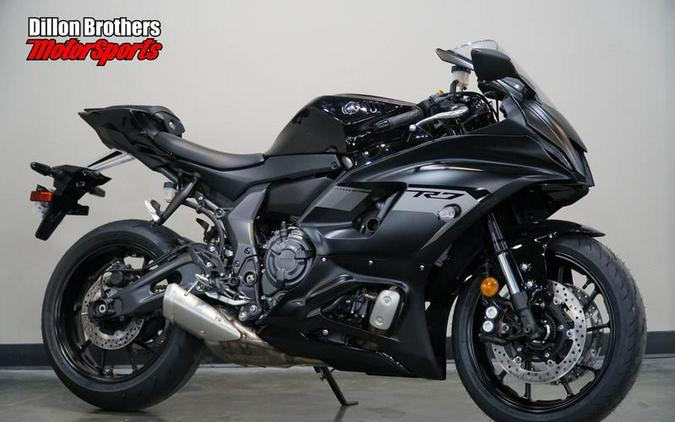 2025 Yamaha YZF-R7