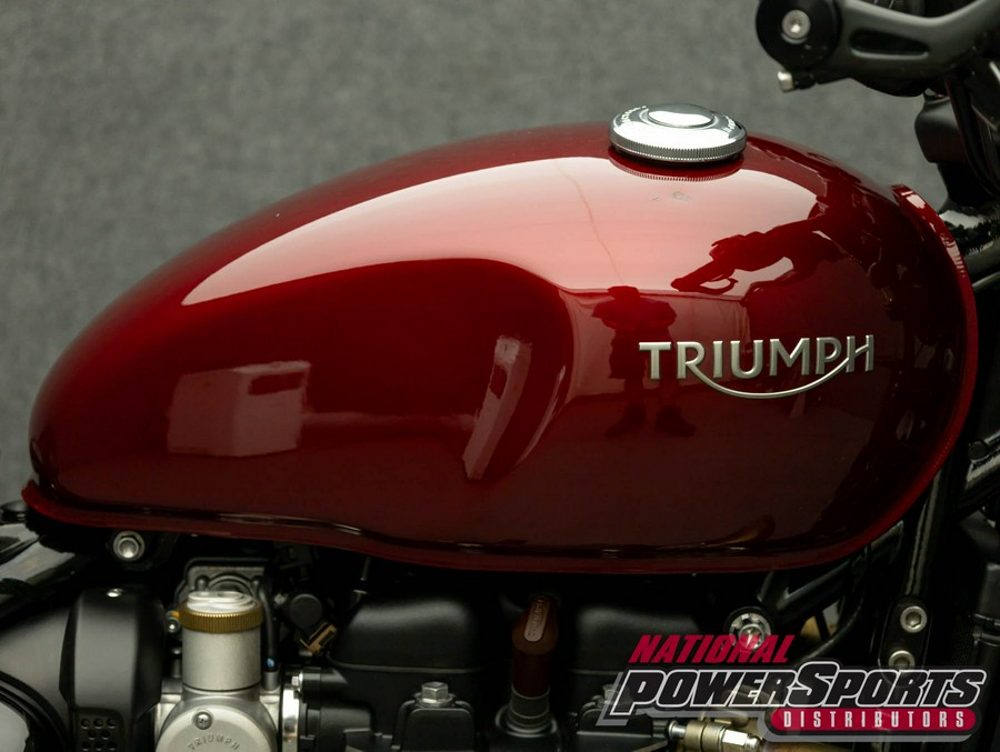 2022 TRIUMPH BONNEVILLE BOBBER W/ABS