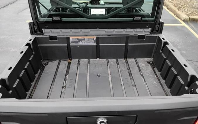 2026 Can-Am Defender XT CAB HD11