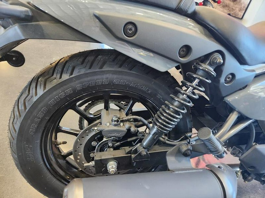 2024 Kawasaki Eliminator® Pearl Storm Gray