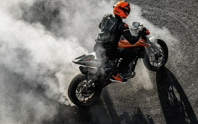 2024 KTM Duke 790